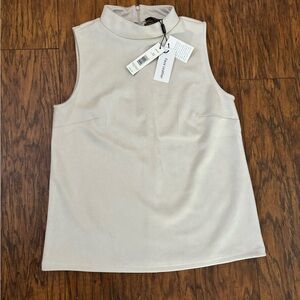NWT 🏷️ TAHARI Beige Sleeveless High-Neck Blouse